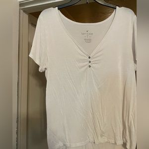 American Eagle soft & sexy white tee